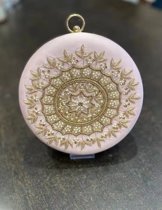 Luxury Handmade Premium Embroidered Evening Purse Pearl Decoration Trendy Button Clutch for Weddings High End Celebrations
